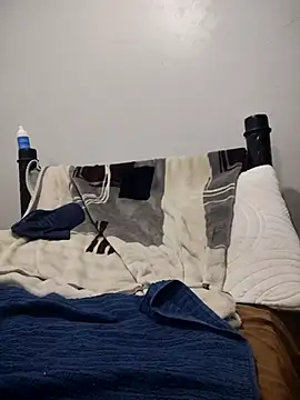 Snapshot of Potro23hotzen chatting on February 27, 5:24 pm Potro23hotzen online show from February 27, 5:24 pm