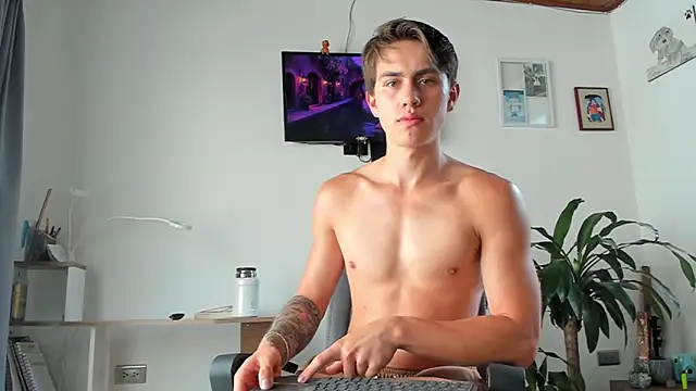 Snapshot of manucute_23_ chatting on September 22, 2:41 pm manucute 23  online show from September 22, 2:41 pm