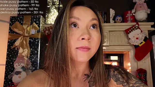 Snapshot of im_casey chatting on December 22, 11:44 am im casey online show from December 22, 11:44 am