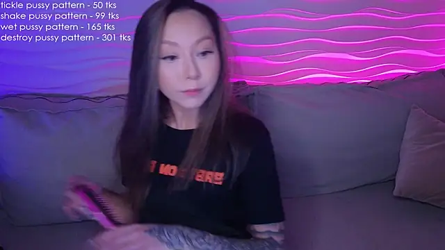 Snapshot of im_casey chatting on February 23, 5:23 am im casey online show from February 23, 5:23 am