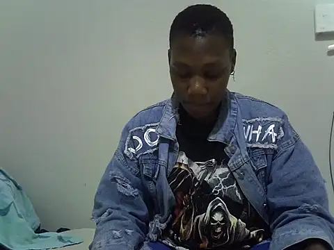Snapshot of Beyqueen chatting on September 19, 5:57 pm Beyqueen online show from September 19, 5:57 pm