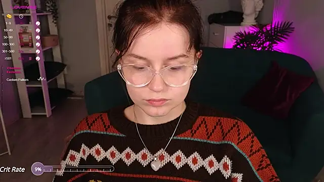 reb luvng online show from December 10, 6:06 pm