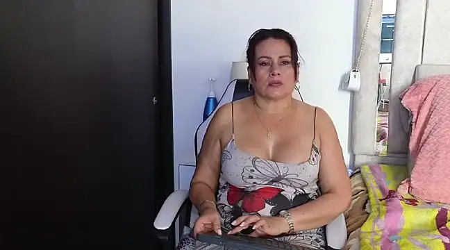 Kaily jonness online show from January 31, 9:48 pm