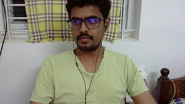 Snapshot of The_SHY_uncut chatting on November 23, 2:17 pm The SHY uncut online show from November 23, 2:17 pm