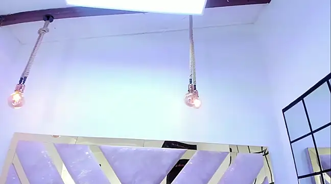 Oriana Guzman online show from December 16, 6:38 pm