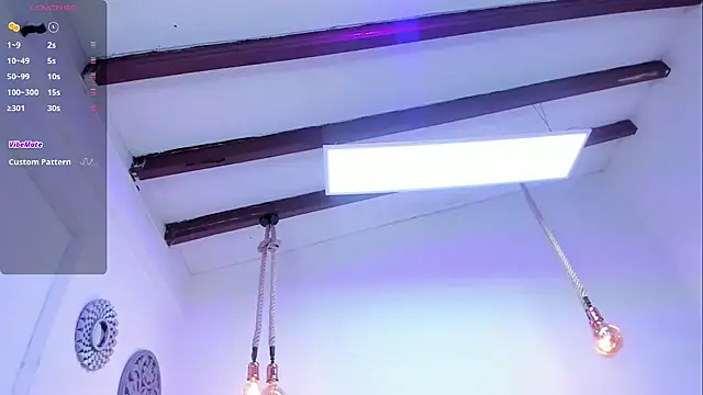 Oriana Guzman online show from January 2, 12:03 pm