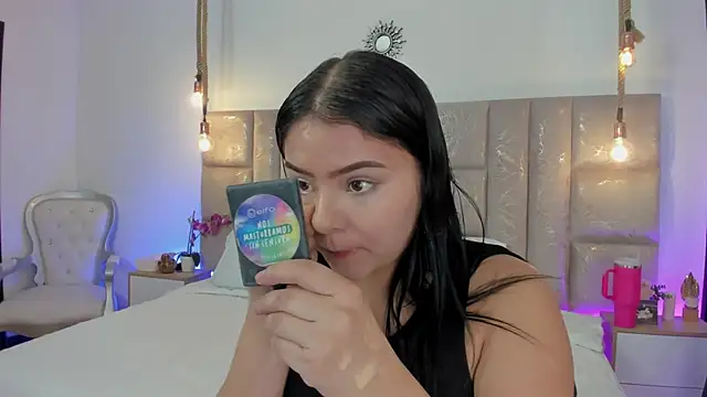 Oriana Guzman online show from July 19, 11:08 pm