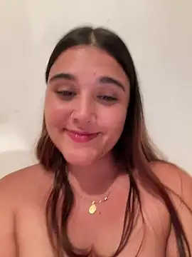 Snapshot of Magic-Smilee chatting on January 7, 3:46 am Magic-Smilee online show from January 7, 3:46 am