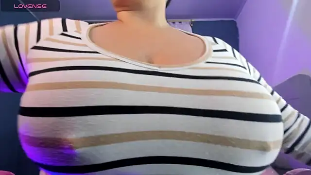 Snapshot of Ashanty_vera15 chatting on February 17, 4:09 am Ashanty vera15 online show from February 17, 4:09 am