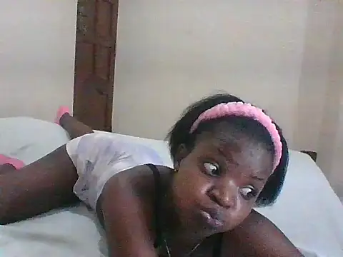 hotgal1112 online show from February 1, 8:18 pm