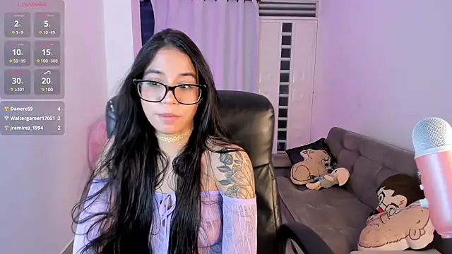 i babbyyyy online show from December 18, 7:58 am