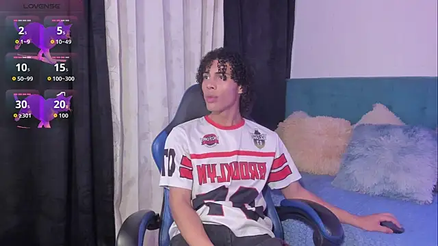 kleo helenos online show from December 16, 11:54 pm