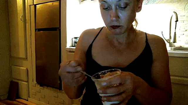 SexyB214 online show from June 27, 7:35 am
