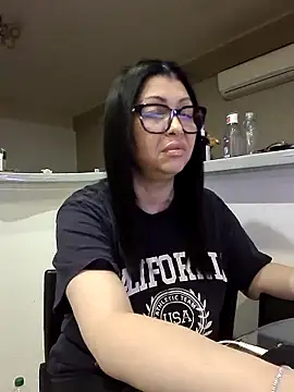 Milf Abigail online show from December 22, 1:24 am