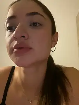 Snapshot of Alicia_ALICIA chatting on April 13, 5:29 pm Alicia ALICIA online show from April 13, 5:29 pm