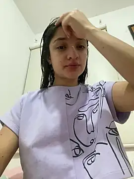 Snapshot of Alicia_ALICIA chatting on May 16, 4:09 am Alicia ALICIA online show from May 16, 4:09 am