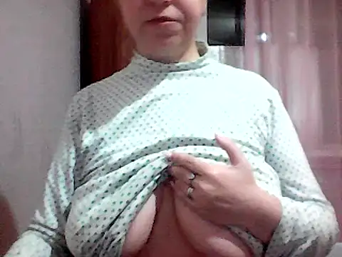 Snapshot of AnaXBerry chatting on March 2, 5:36 pm AnaXBerry online show from March 2, 5:36 pm
