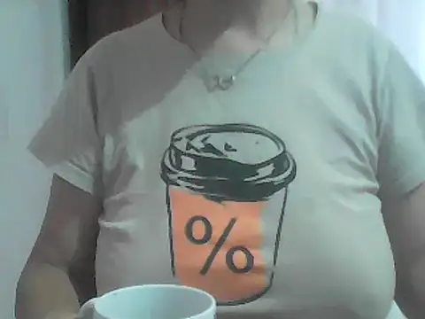 Snapshot of AnaXBerry chatting on July 10, 6:17 am AnaXBerry online show from July 10, 6:17 am