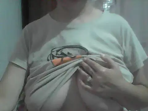 Snapshot of AnaXBerry chatting on July 29, 6:39 pm AnaXBerry online show from July 29, 6:39 pm