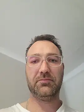 Makakker online show from February 9, 5:55 am