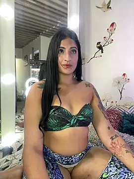 Snapshot of alondra_darling chatting on December 30, 7:42 pm alondra darling online show from December 30, 7:42 pm