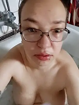 Isabella Geney online show from November 10, 12:37 pm