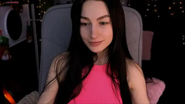 CosmicFaye online show from December 13, 8:09 am