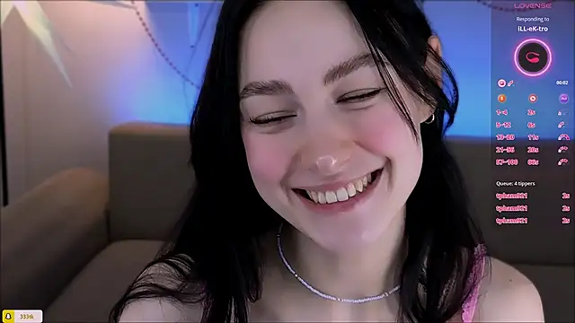CosmicFaye online show from December 29, 8:33 am