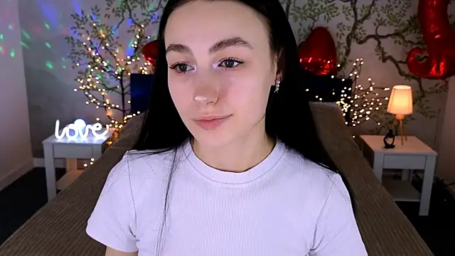 CosmicFaye online show from February 18, 9:21 am