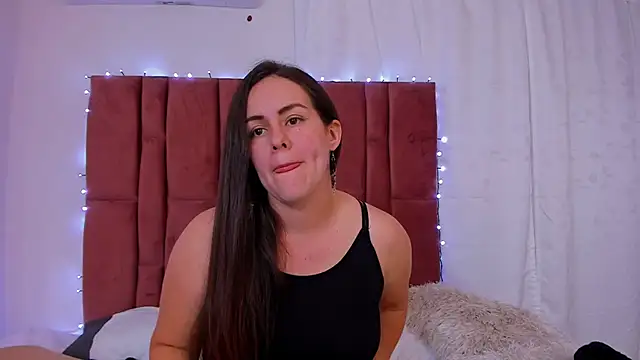 AURORA FRANKLIN online show from December 17, 6:53 pm