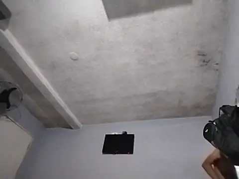 UncutToyBoy23cm online show from January 12, 5:01 am