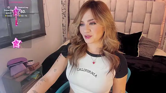 KataHot  online show from October 17, 8:22 pm