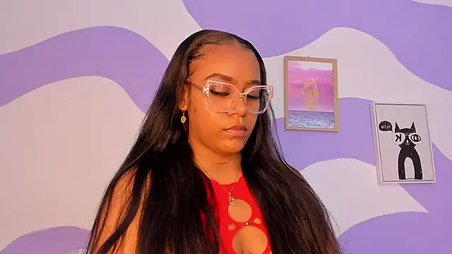 MONAAXXX  online show from February 25, 4:10 pm