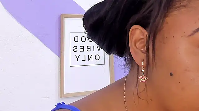 MONAAXXX  online show from March 5, 12:44 pm