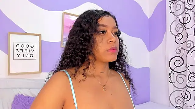 MONAAXXX  online show from March 11, 1:01 pm