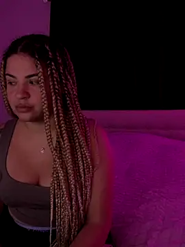 MelSaunders online show from October 18, 3:31 am