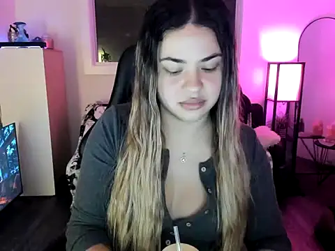 MelSaunders online show from November 30, 1:20 am