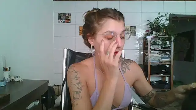 SweetyBabyDemon online show from February 18, 1:07 pm