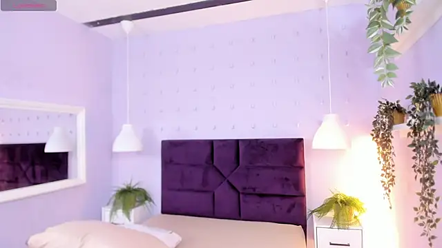 Snapshot of BrianaHazel chatting on October 12, 11:59 pm BrianaHazel online show from October 12, 11:59 pm