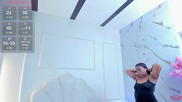 BrianaHazel online show from June 6, 7:40 pm