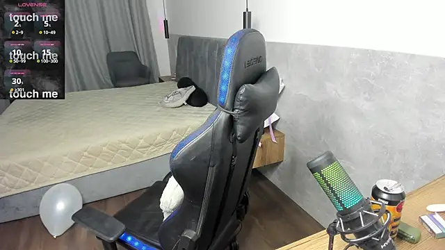 Snapshot of MCfly_11 chatting on February 25, 8:29 pm MCfly 11 online show from February 25, 8:29 pm