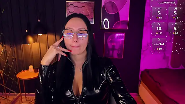 Christy Calypso online show from December 3, 11:13 pm