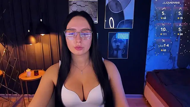 Christy Calypso online show from December 5, 2:31 am