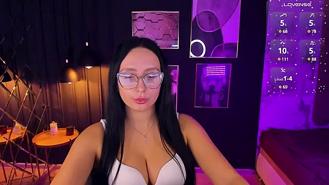 Christy Calypso online show from December 10, 2:05 am