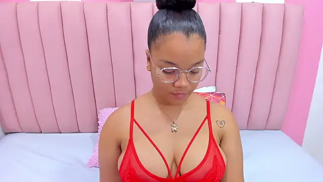ISABELLA 020 online show from January 27, 12:26 pm