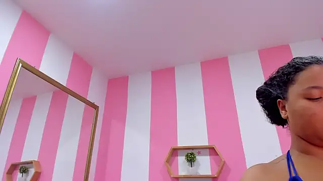 ISABELLA 020 online show from October 24, 1:29 pm