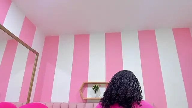 ISABELLA 020 online show from November 10, 1:21 pm