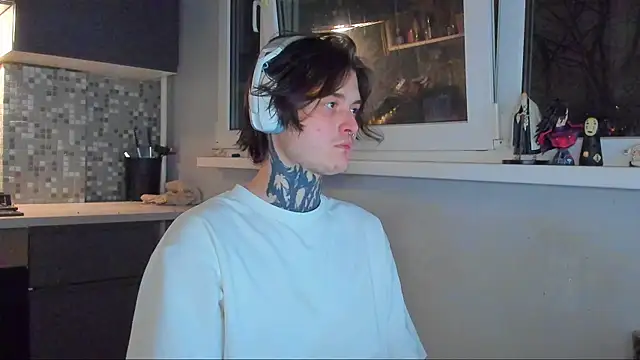  torfin  online show from April 6, 10:54 pm