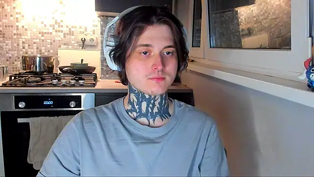  torfin  online show from April 23, 9:28 pm