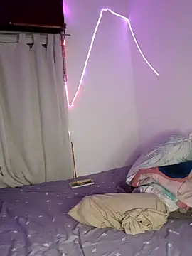 Snapshot of Shura_xxxBig chatting on November 8, 12:44 am Shura xxxBig online show from November 8, 12:44 am